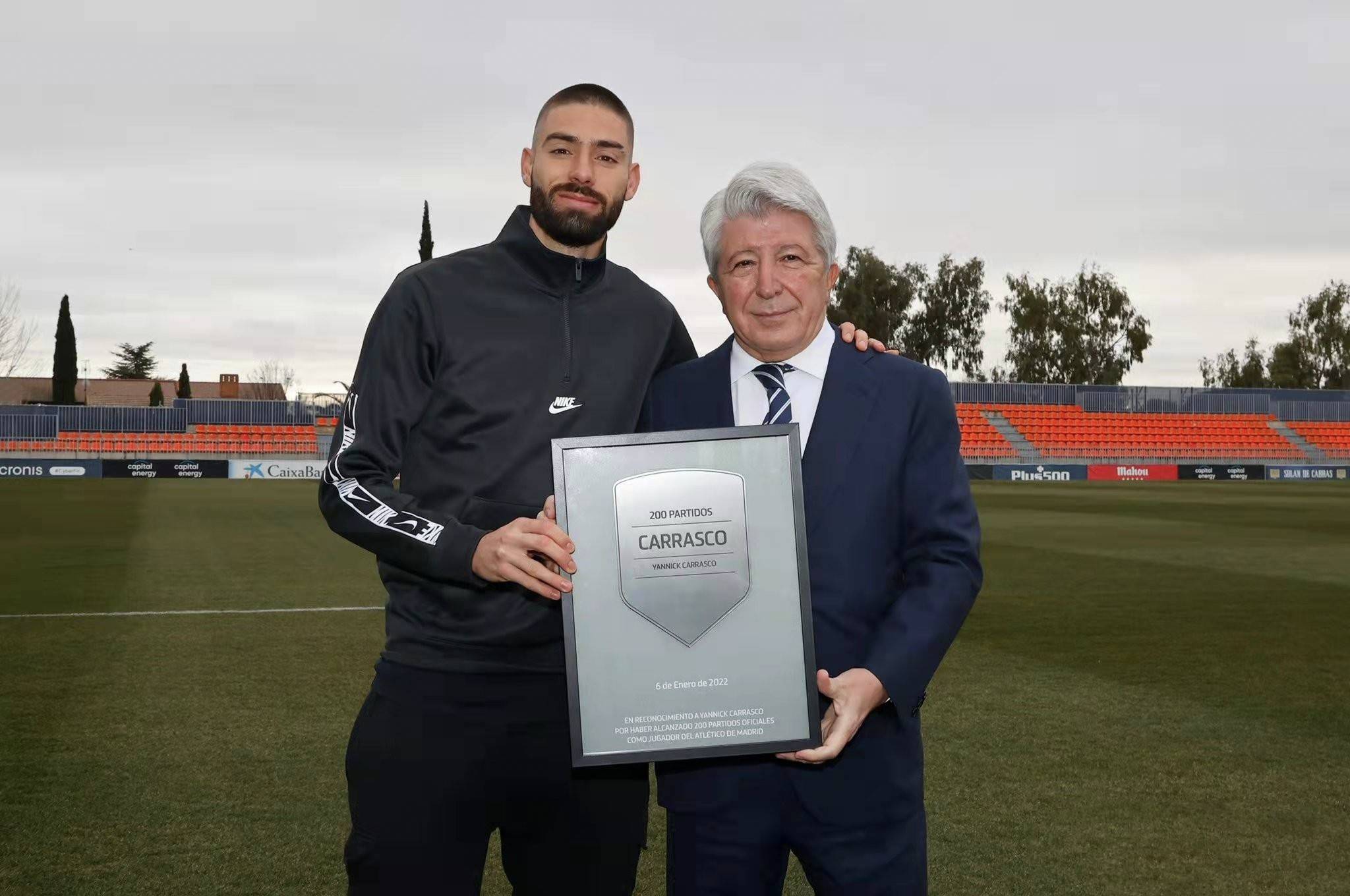 包含马德里竞技训练开放日，冲刺阶段止住颓势引欢呼，CBA常规赛在即，轮换策略成焦点的词条