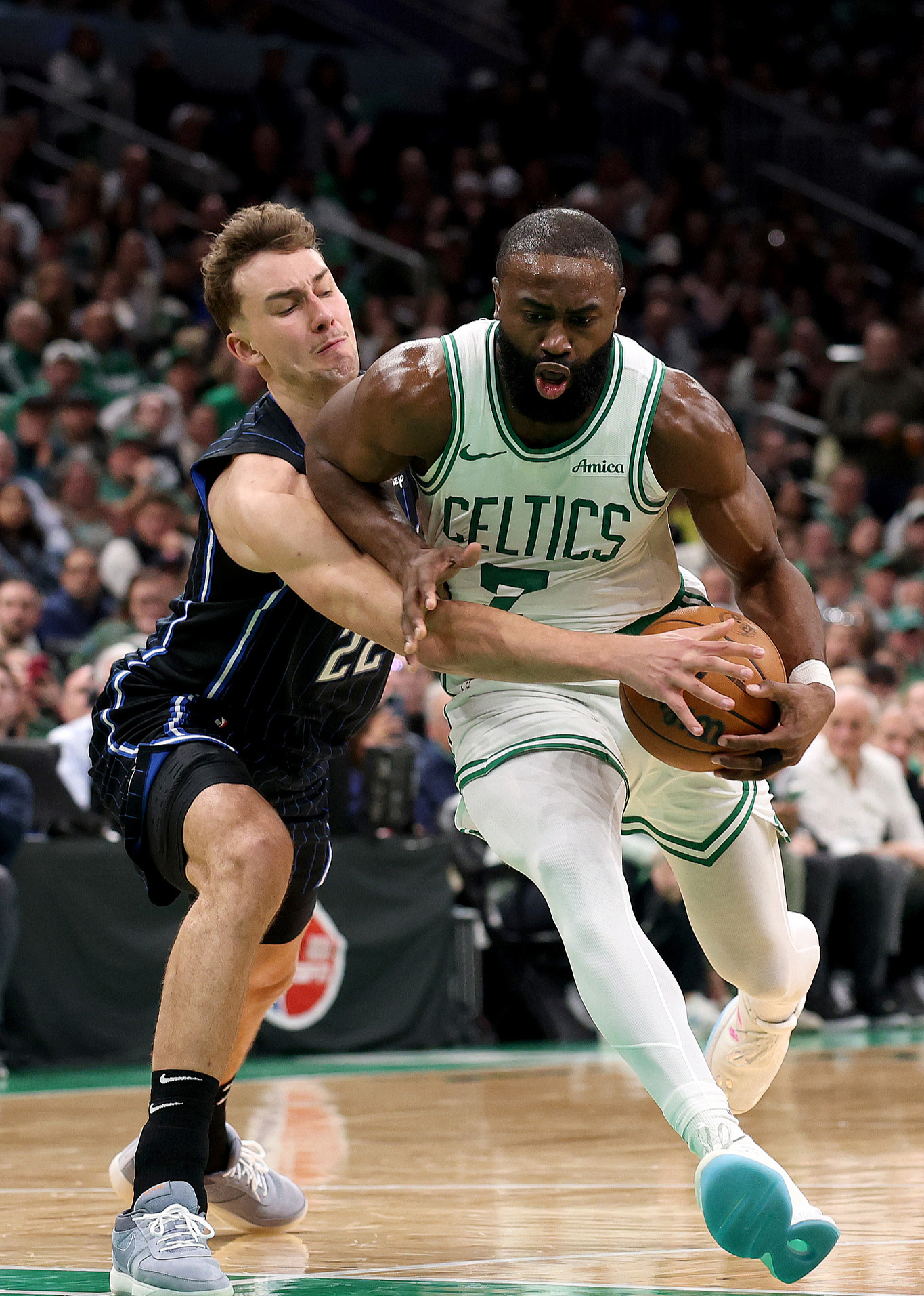 波士顿凯尔特人迎CBA季后赛关键赛，今夜队长鼓劲，话题不断，年轻球员得到机会的简单介绍