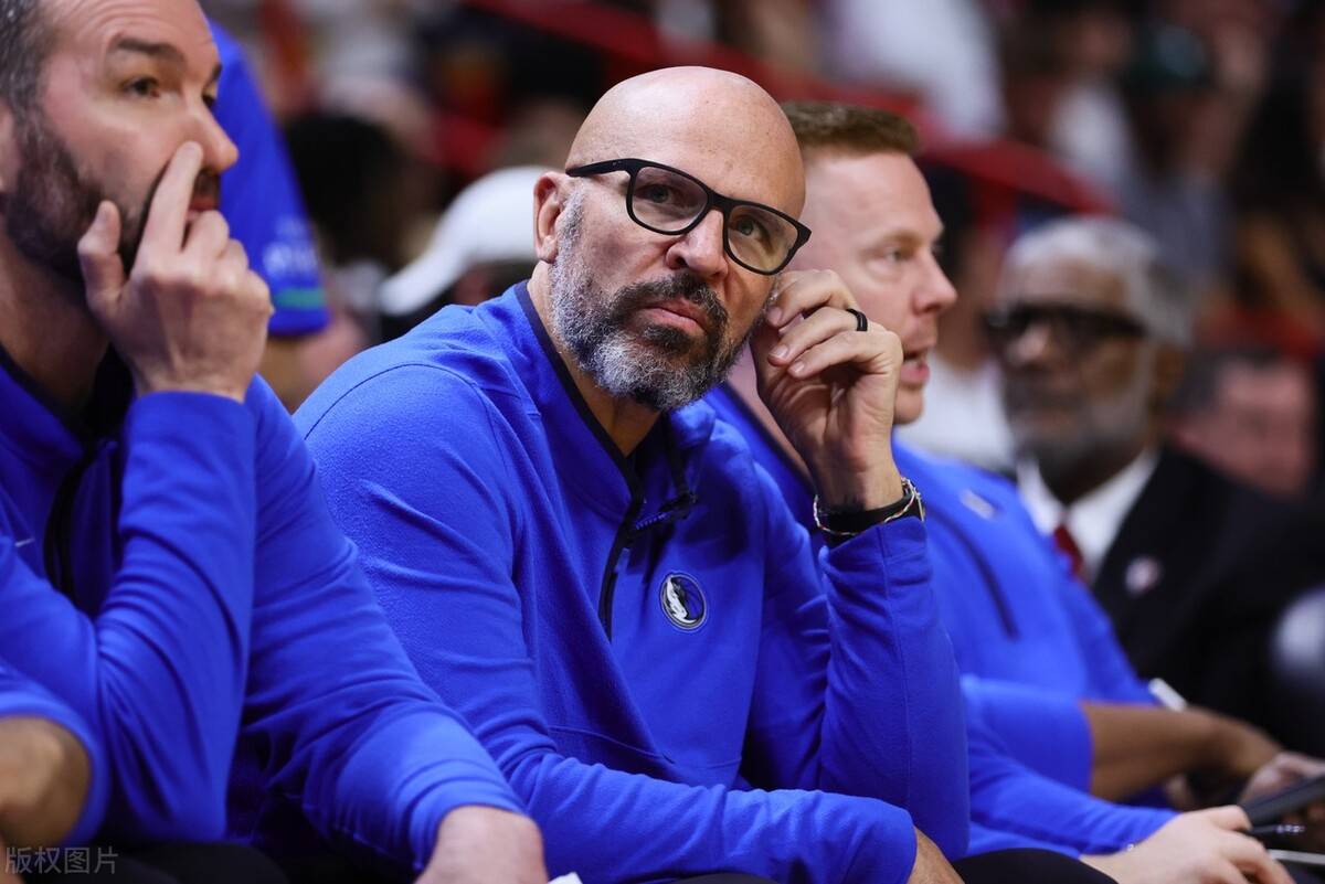 九游网站包含达拉斯独行侠迎NBA季后赛关键赛；赛后完成体检；震撼外界；赛季目标并未改变的词条