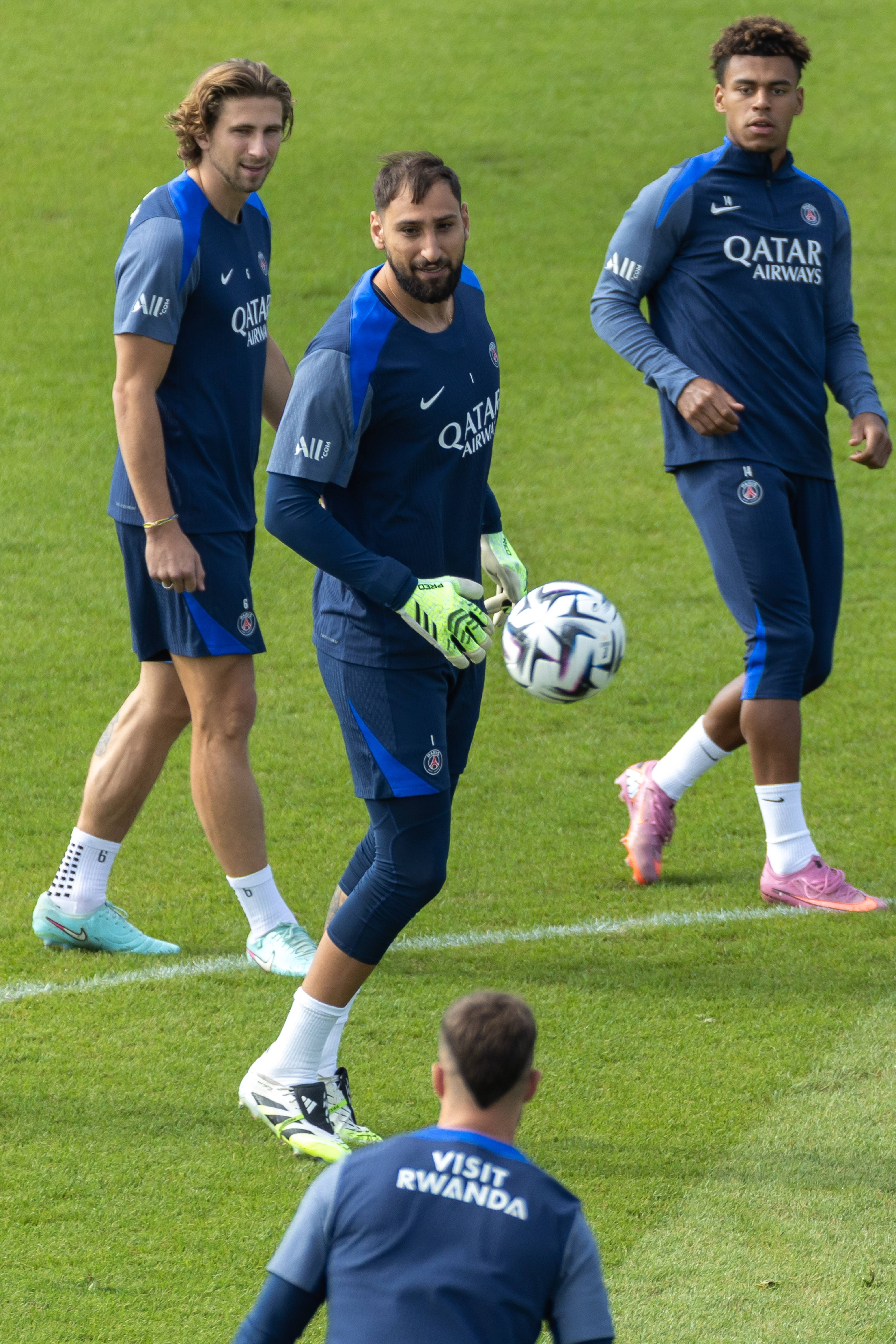 九游体育下载app包含窗口期AC米兰主帅复盘巴黎圣日耳曼再遭质疑备战德国杯，连对手都承认：山东泰山围绕CBA季后赛主帅复盘的词条